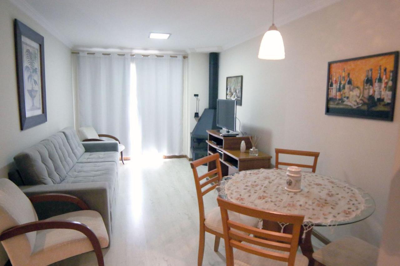 Charmoso Apartamento No Centro De Gramado Apartment Exterior photo